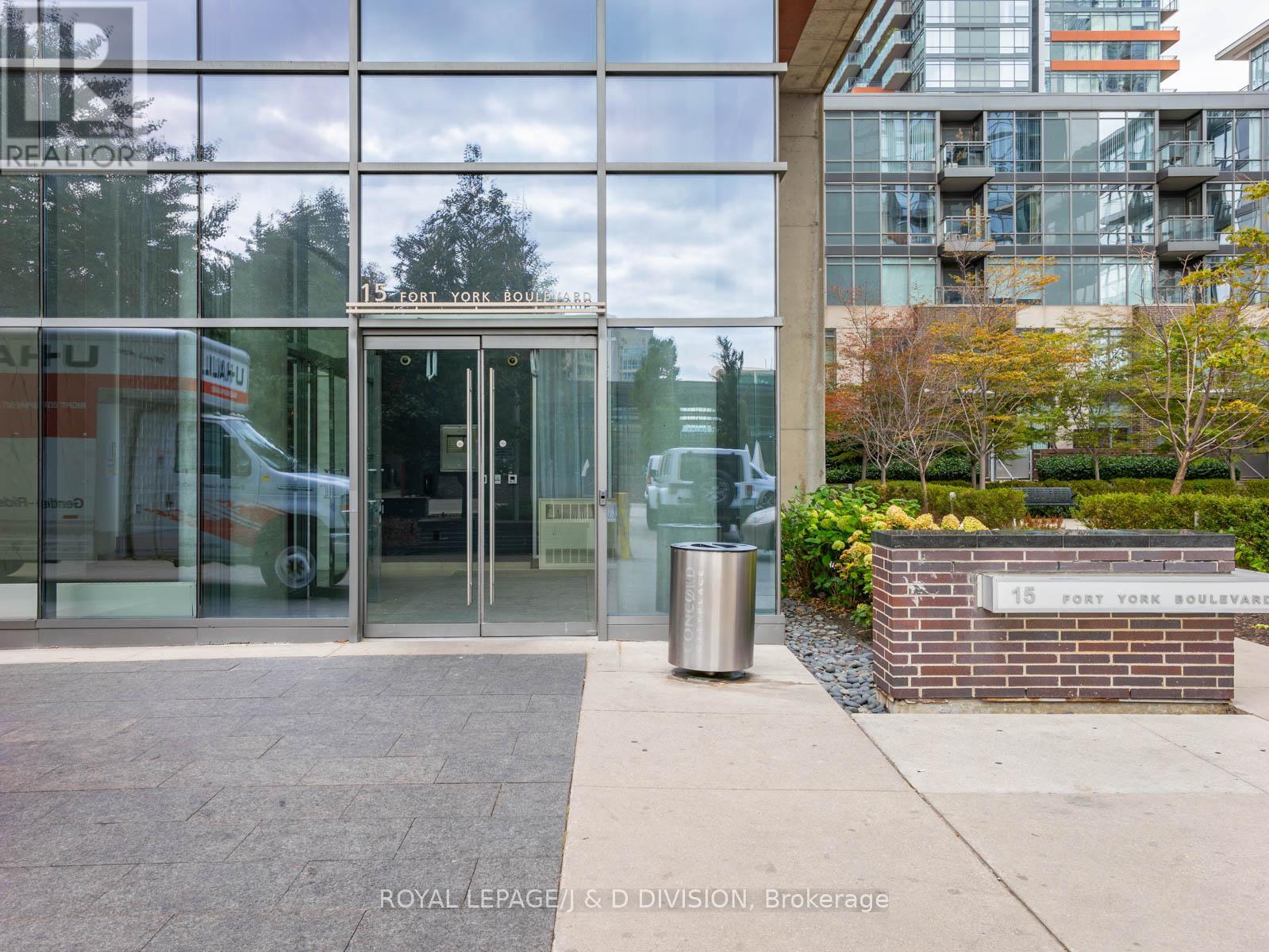 1812 - 15 Fort York Boulevard, Toronto, Ontario  M5V 3Y4 - Photo 3 - C12552782