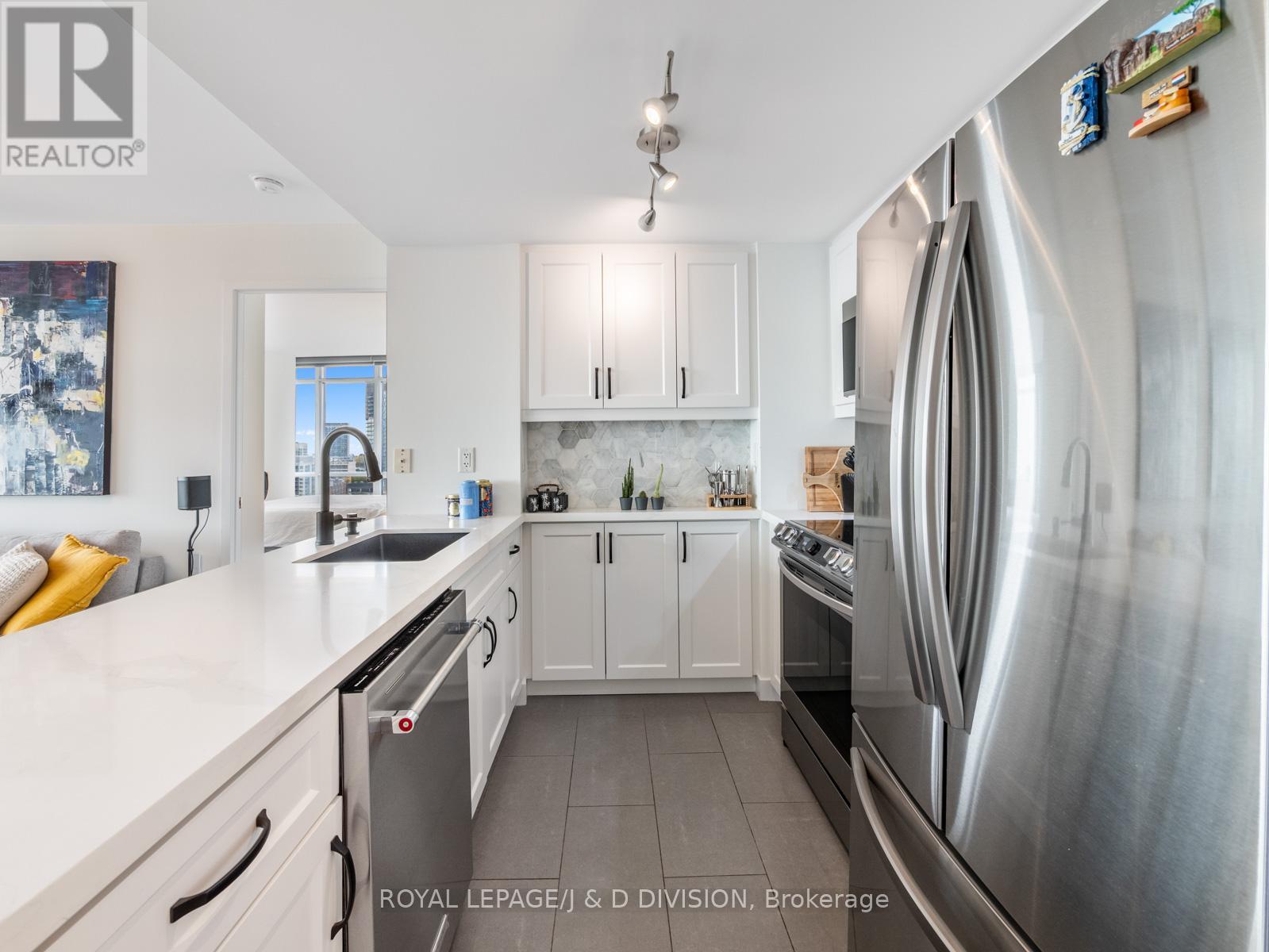 1812 - 15 Fort York Boulevard, Toronto, Ontario  M5V 3Y4 - Photo 7 - C12552782