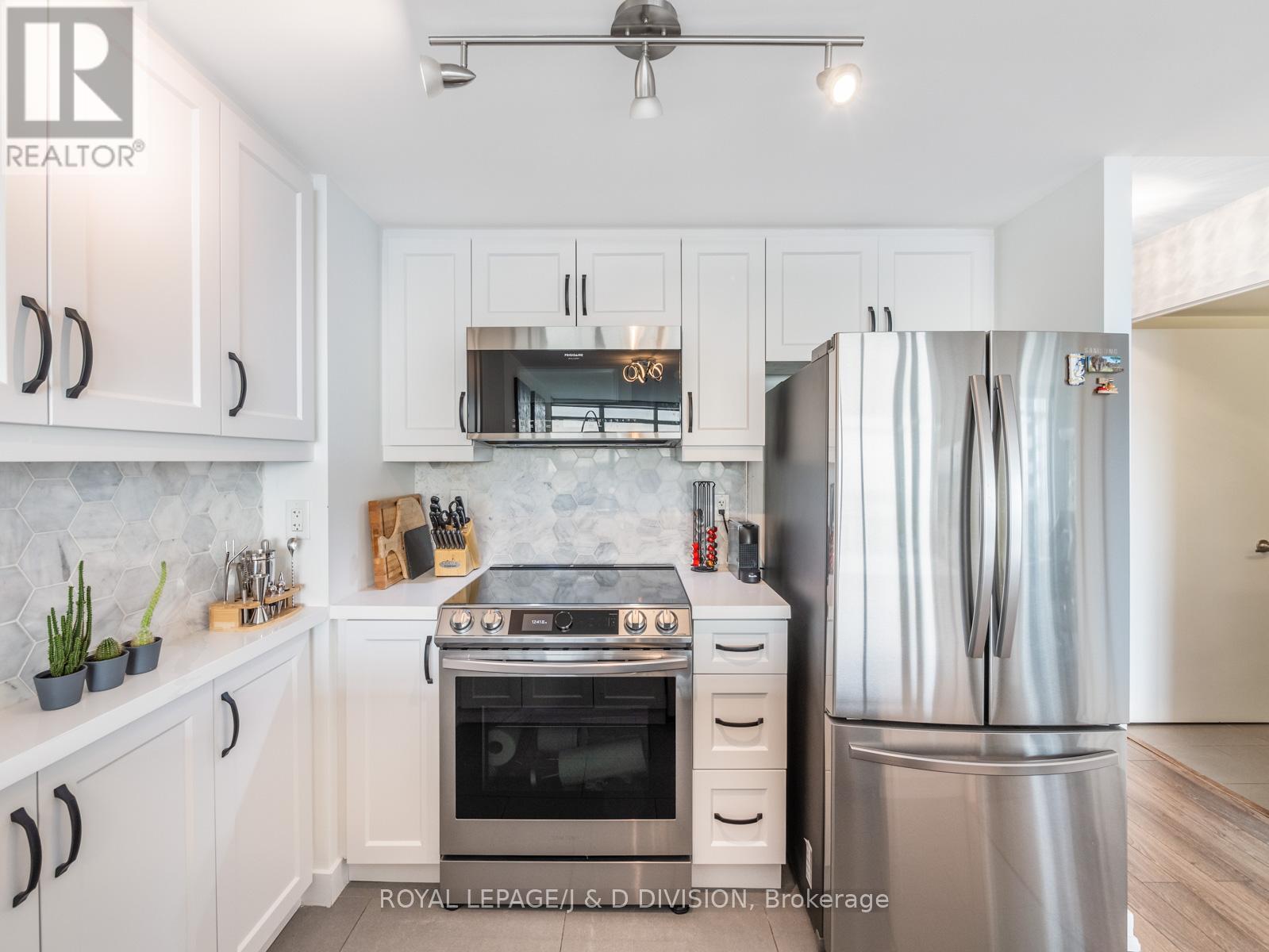 1812 - 15 Fort York Boulevard, Toronto, Ontario  M5V 3Y4 - Photo 8 - C12552782
