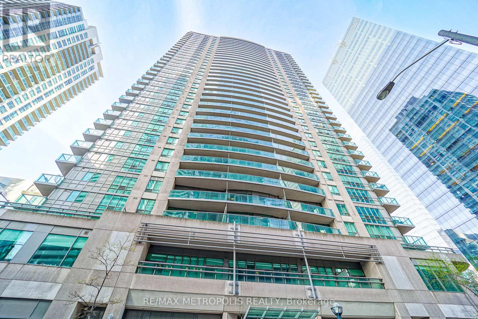 3602 - 30 Grand Trunk Crescent, Toronto, Ontario  M5J 3A4 - Photo 18 - C12552852