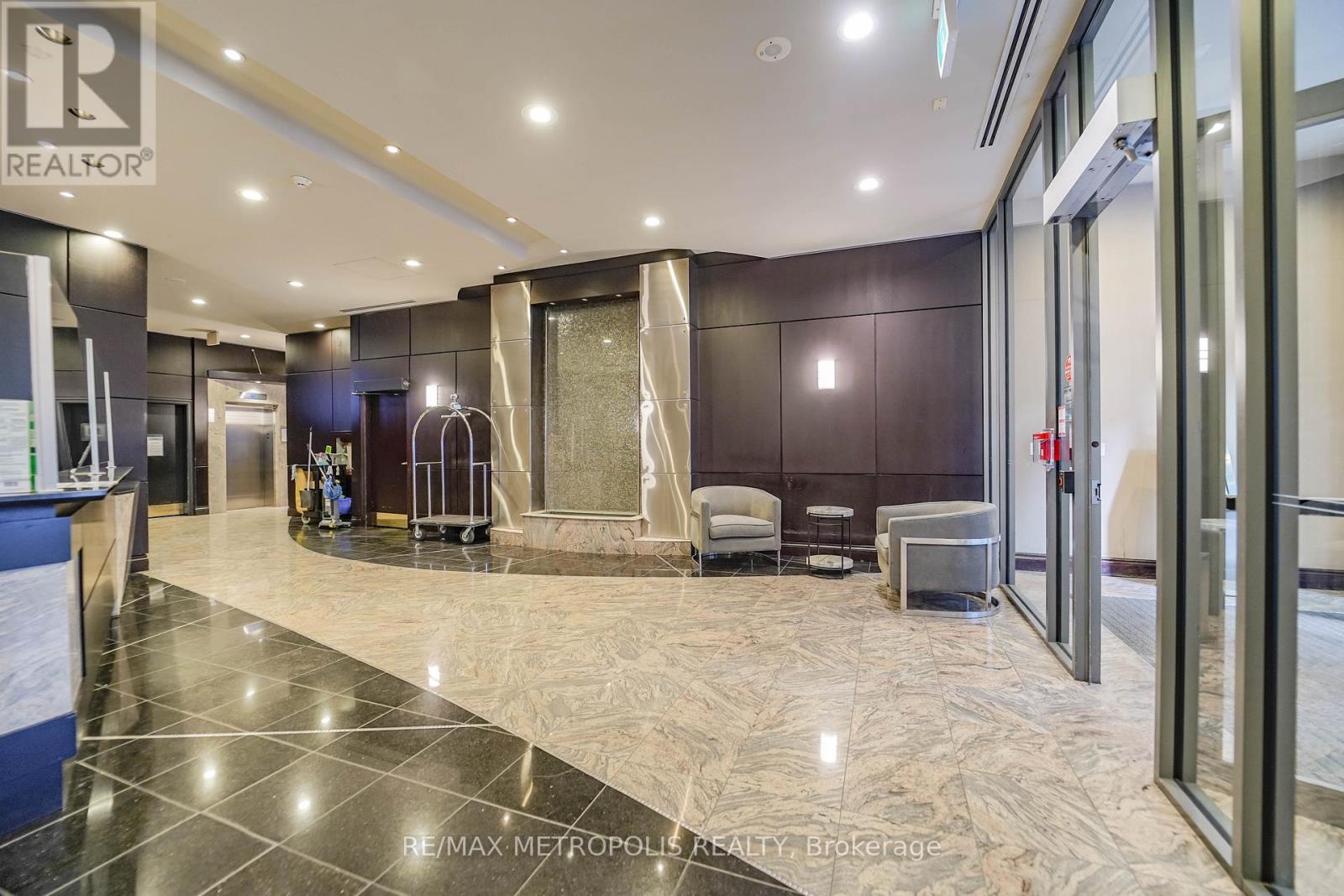 3602 - 30 Grand Trunk Crescent, Toronto, Ontario  M5J 3A4 - Photo 3 - C12552852