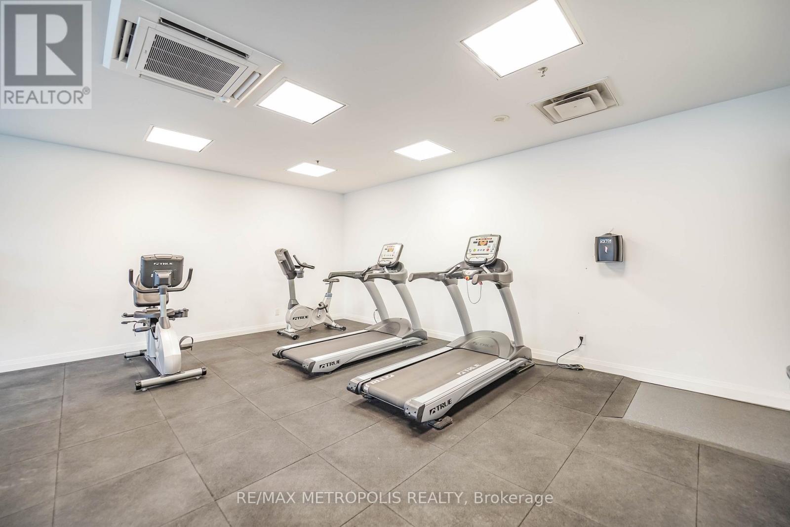 3602 - 30 Grand Trunk Crescent, Toronto, Ontario  M5J 3A4 - Photo 4 - C12552852