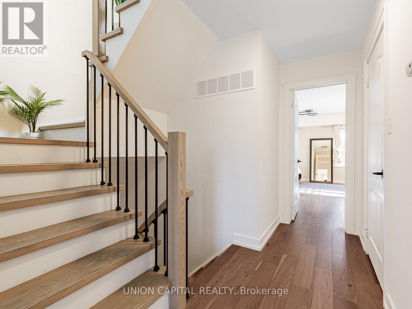 Th3 - 60 Carr Street, Toronto, Ontario  M5T 1B7 - Photo 10 - C12552898