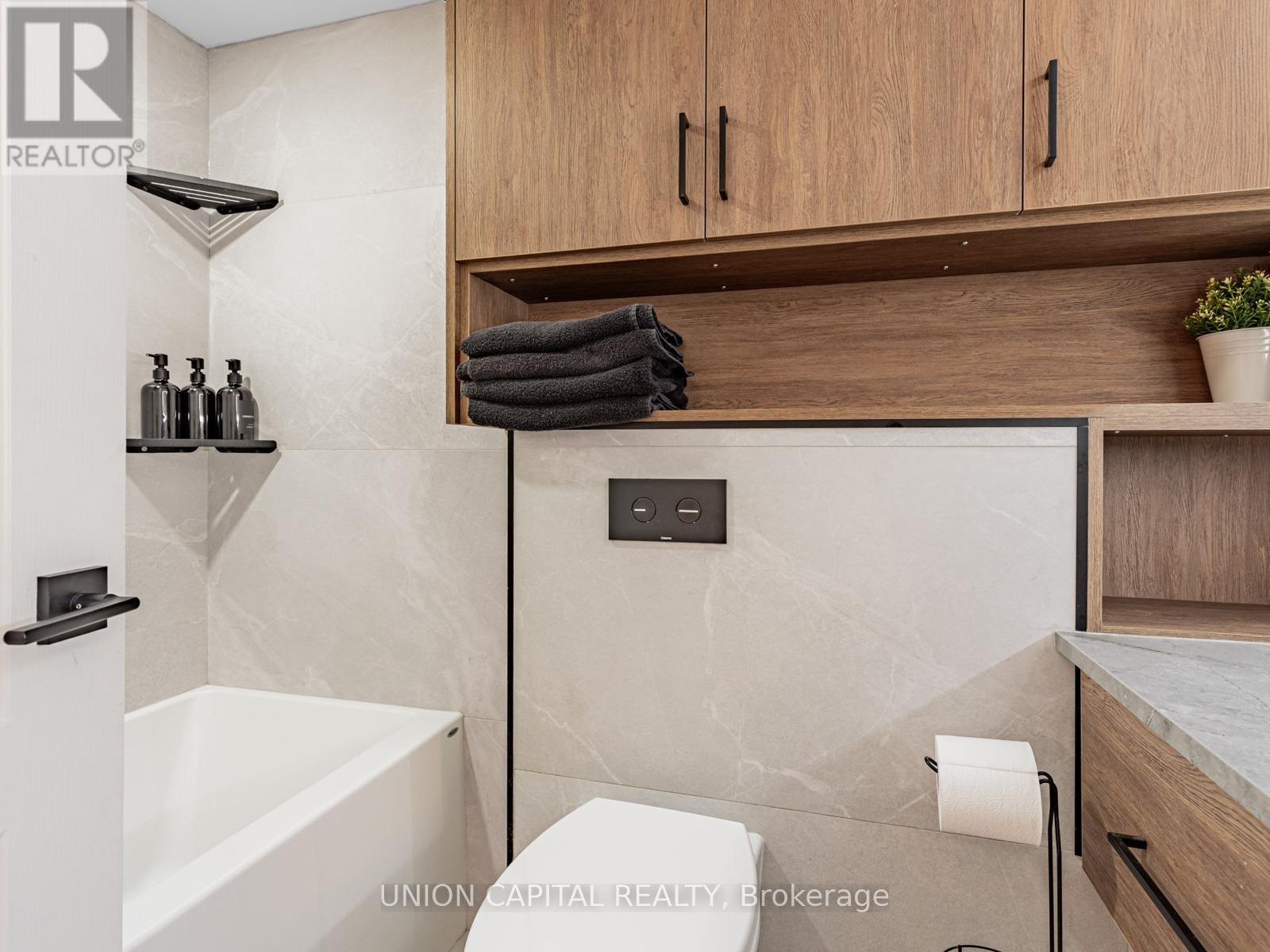 Th3 - 60 Carr Street, Toronto, Ontario  M5T 1B7 - Photo 20 - C12552898