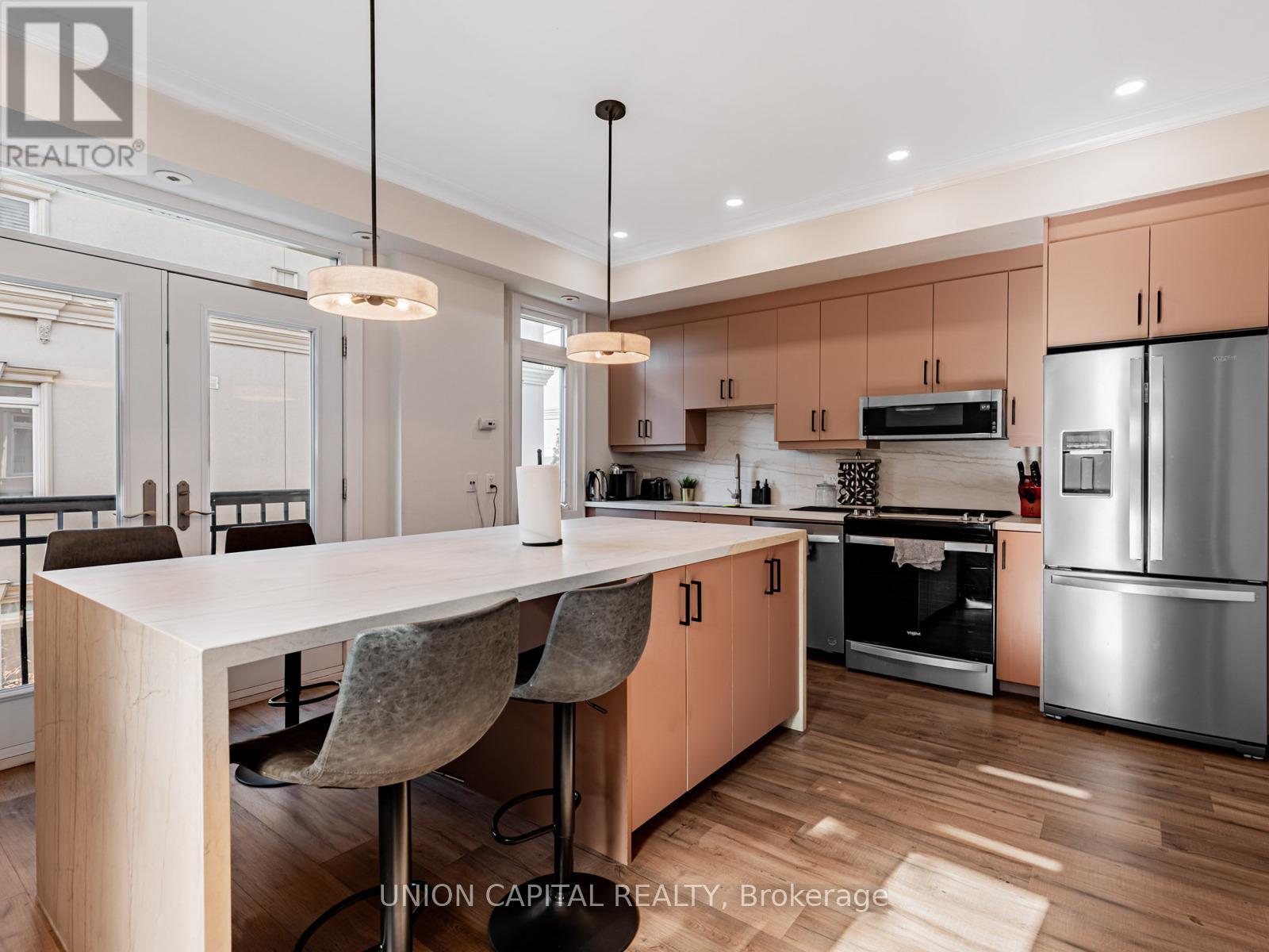 Th3 - 60 Carr Street, Toronto, Ontario  M5T 1B7 - Photo 4 - C12552898