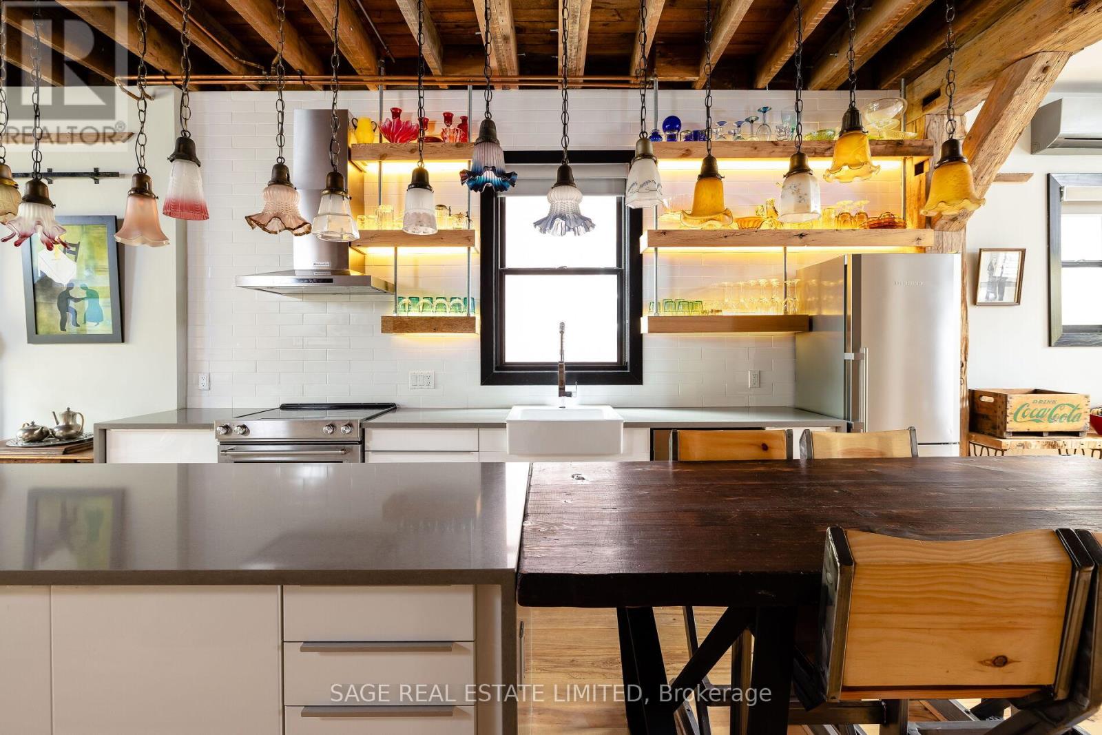 Main/upper - 927 Bathurst Street, Toronto, Ontario  M5R 3G4 - Photo 10 - C12552902