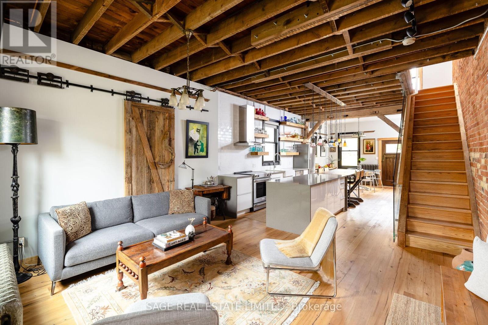 Main/upper - 927 Bathurst Street, Toronto, Ontario  M5R 3G4 - Photo 6 - C12552902