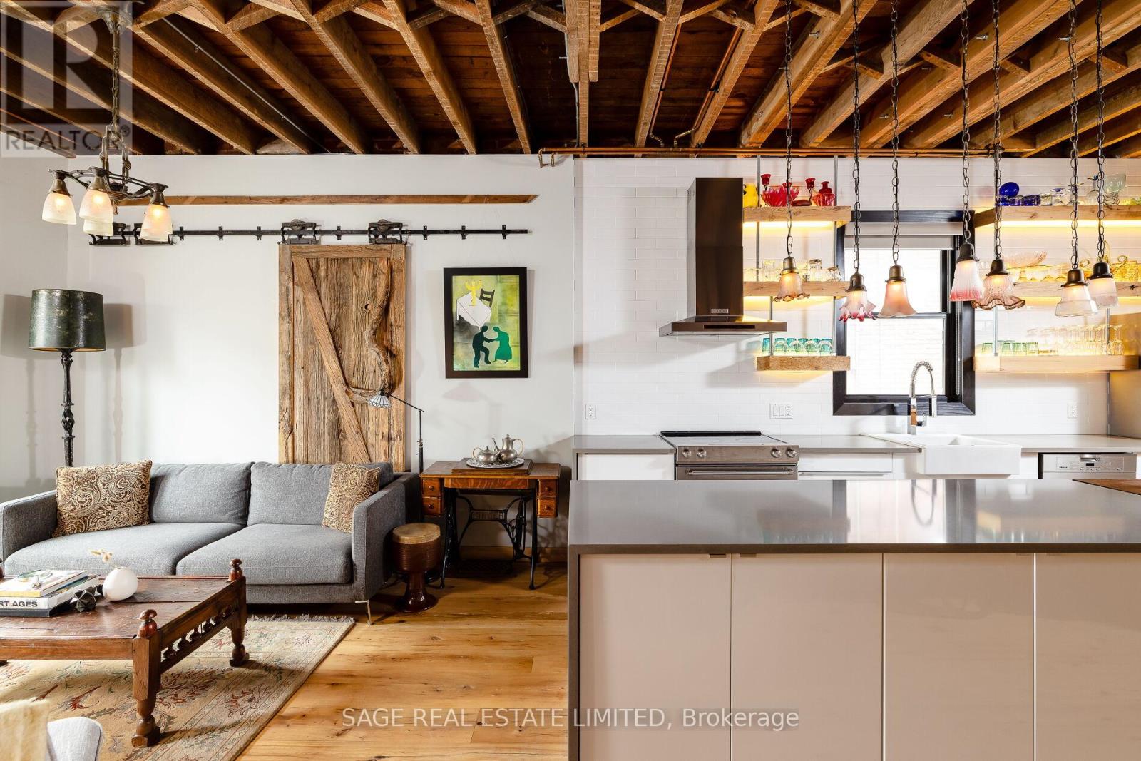 Main/upper - 927 Bathurst Street, Toronto, Ontario  M5R 3G4 - Photo 7 - C12552902