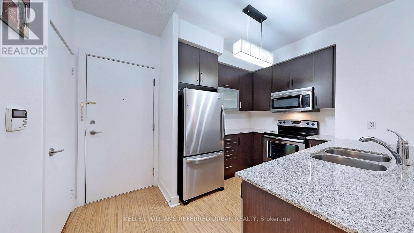 101 - 90 Stadium Road, Toronto, Ontario  M5V 3W5 - Photo 4 - C12552936