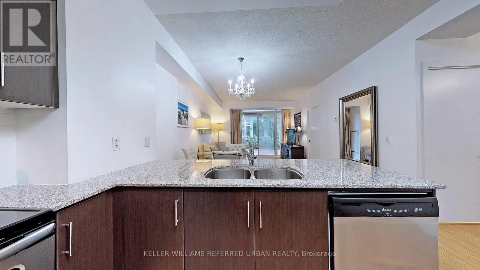 101 - 90 Stadium Road, Toronto, Ontario  M5V 3W5 - Photo 6 - C12552936