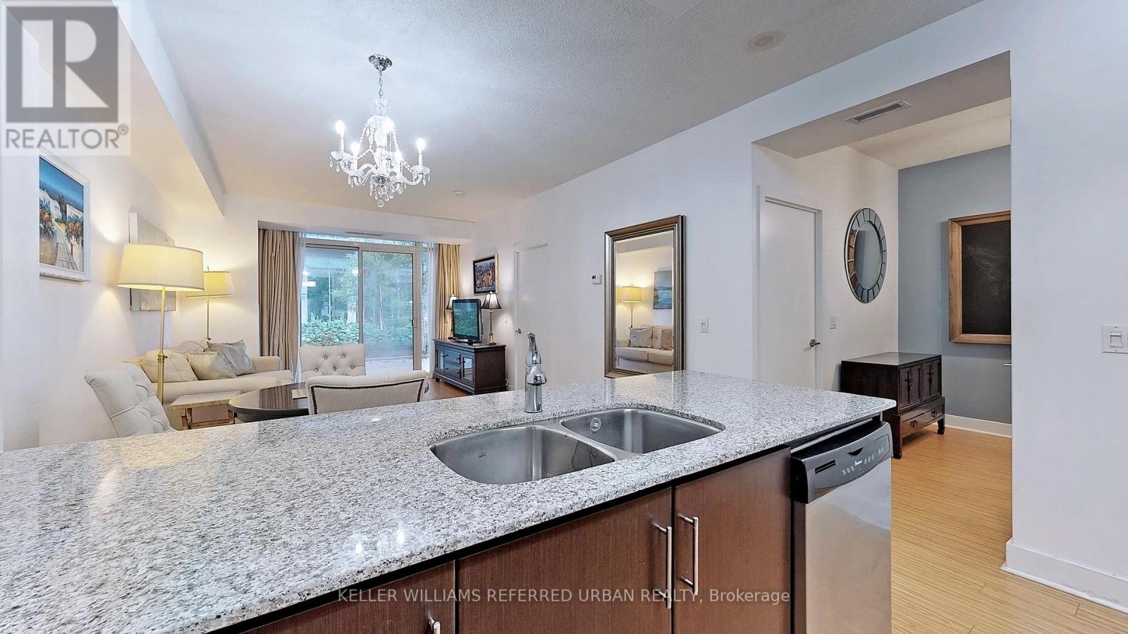 101 - 90 Stadium Road, Toronto, Ontario  M5V 3W5 - Photo 7 - C12552936