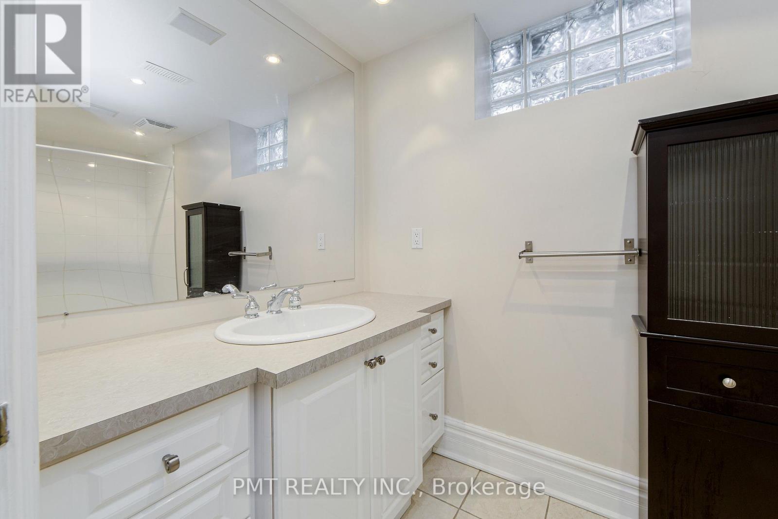 Lower - 1273 Pape Avenue, Toronto, Ontario  M4K 3W9 - Photo 22 - E12552808