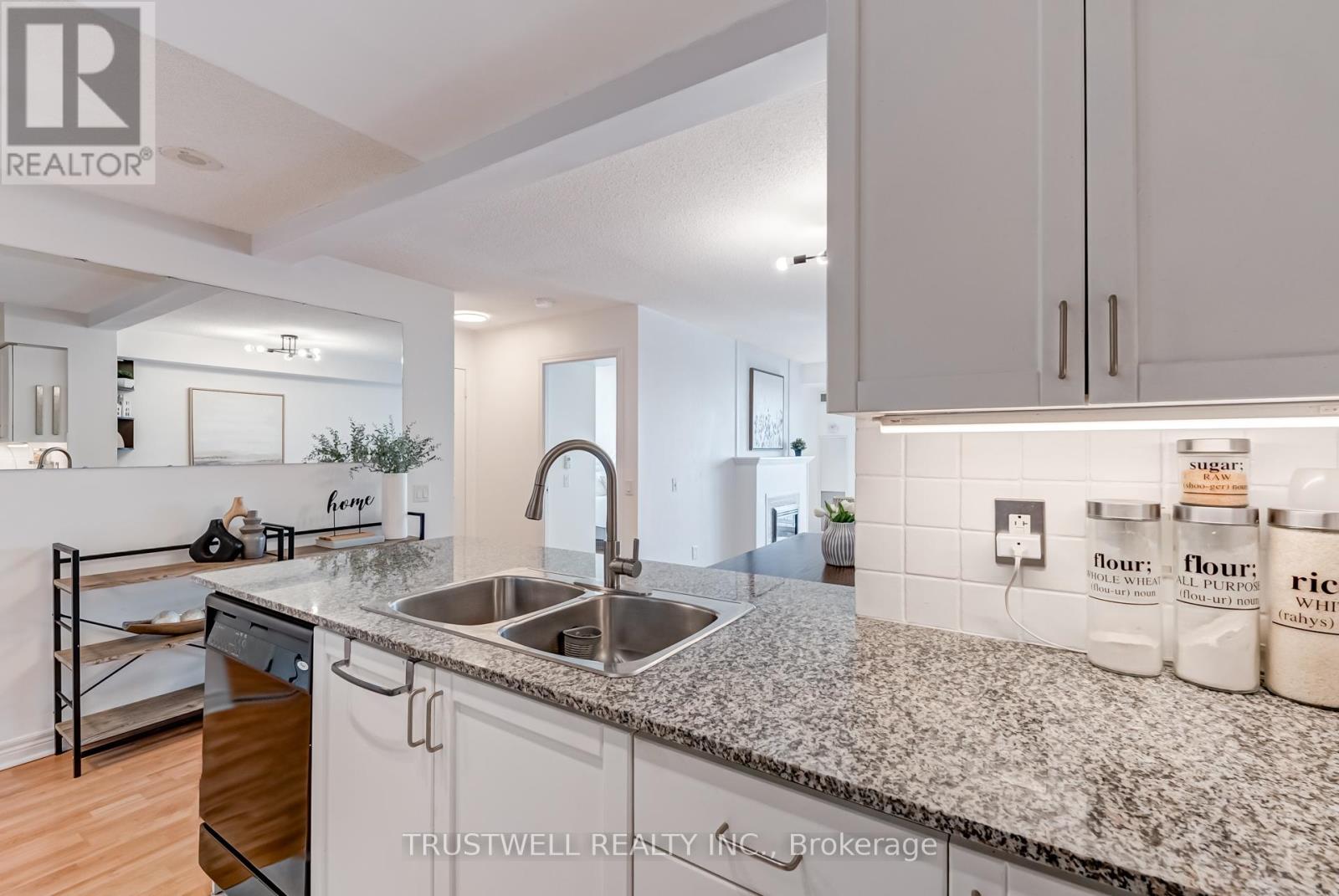 2007 - 83 Borough Drive, Toronto, Ontario  M1P 5E4 - Photo 5 - E12552856