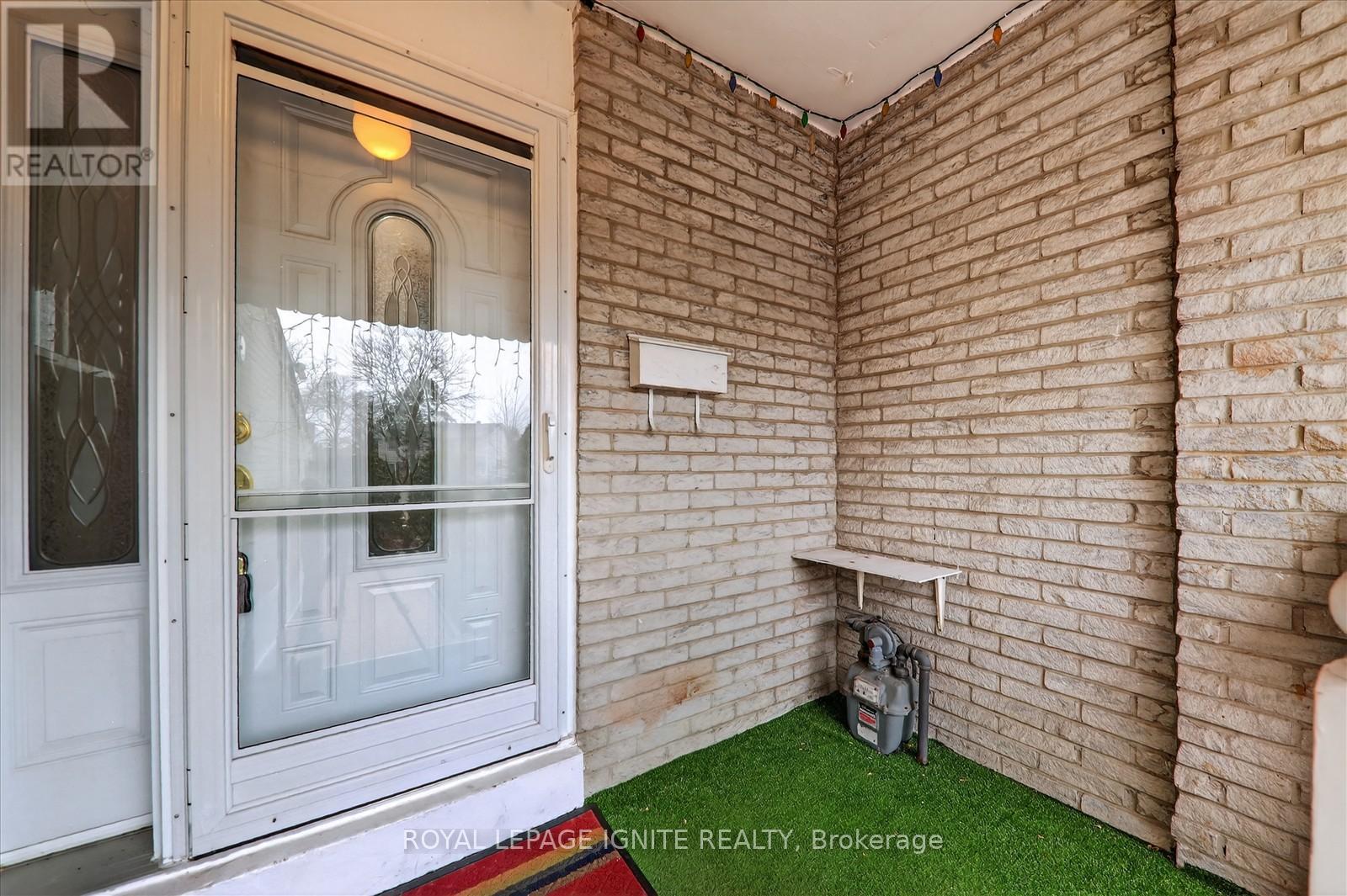 36 Goskin Court, Toronto, Ontario  M1B 1J3 - Photo 6 - E12552960