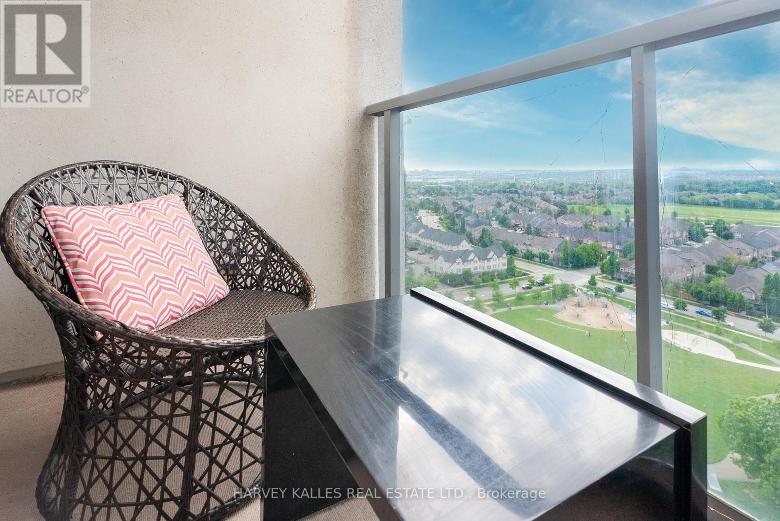 1906 - 7 North Park Road, Vaughan, Ontario  L4J 0C9 - Photo 12 - N12552792