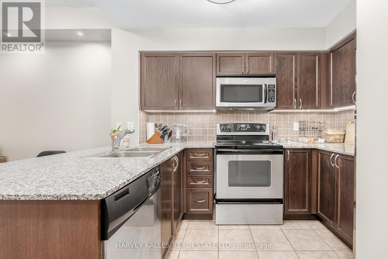 1906 - 7 North Park Road, Vaughan, Ontario  L4J 0C9 - Photo 6 - N12552792