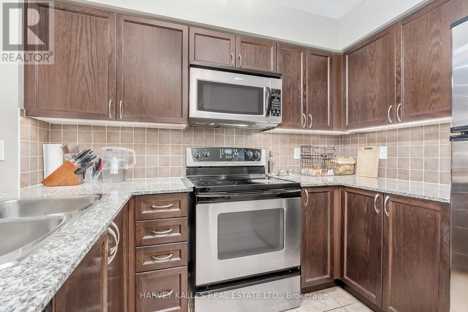 1906 - 7 North Park Road, Vaughan, Ontario  L4J 0C9 - Photo 7 - N12552792