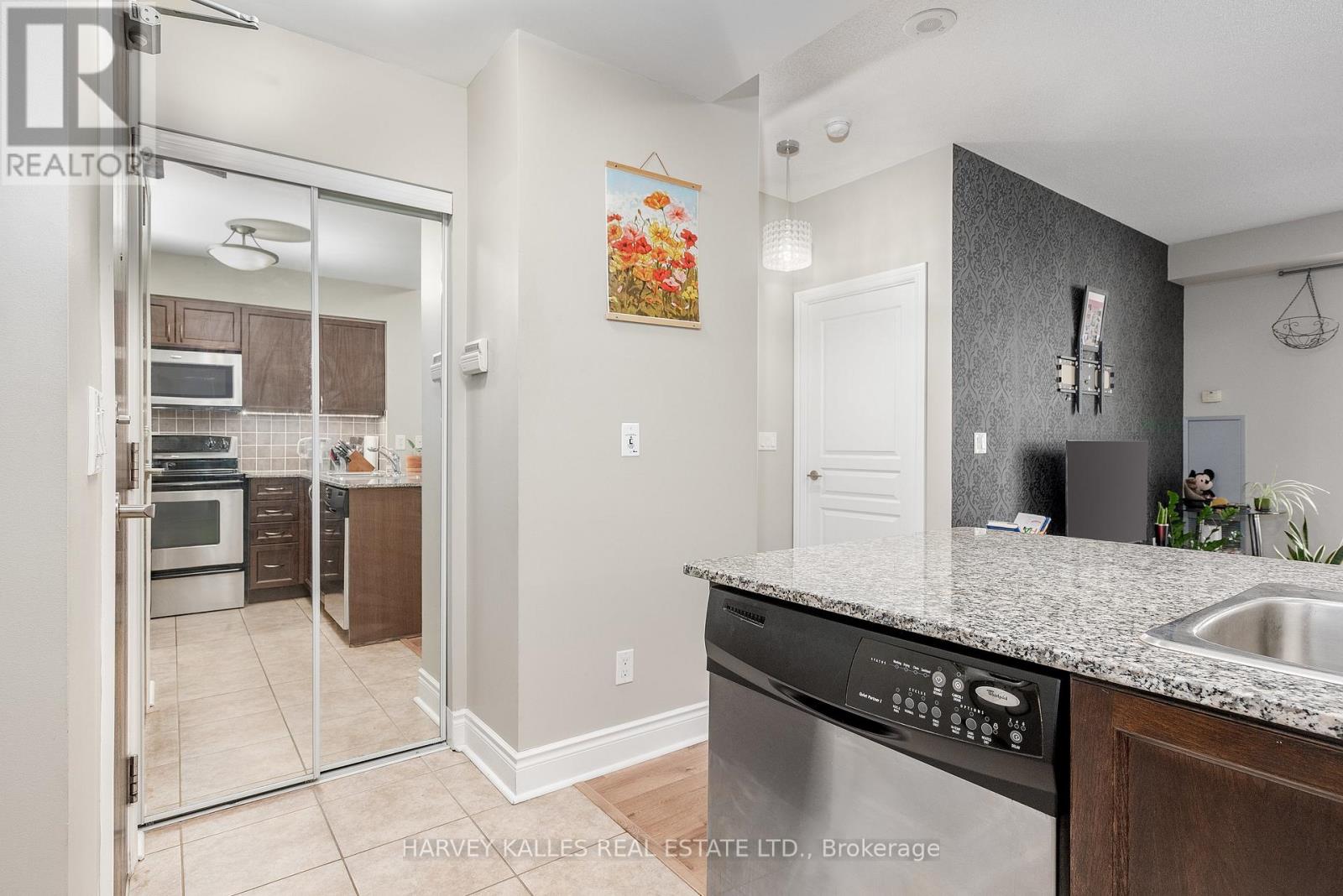 1906 - 7 North Park Road, Vaughan, Ontario  L4J 0C9 - Photo 8 - N12552792