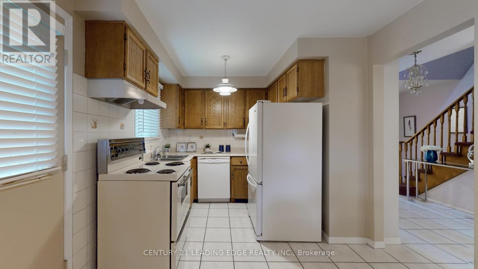 6 Adrian Crescent, Markham, Ontario  L3P 6Z7 - Photo 12 - N12552804