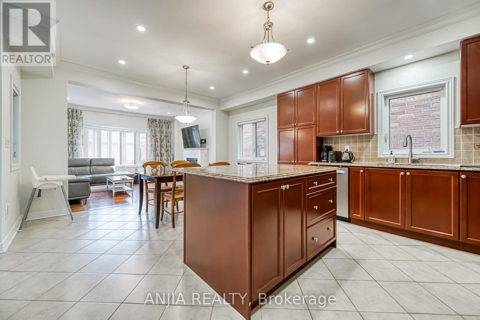 103 Shady Oaks Avenue, Markham, Ontario L6B 0P5 - Photo 10 - N12552868