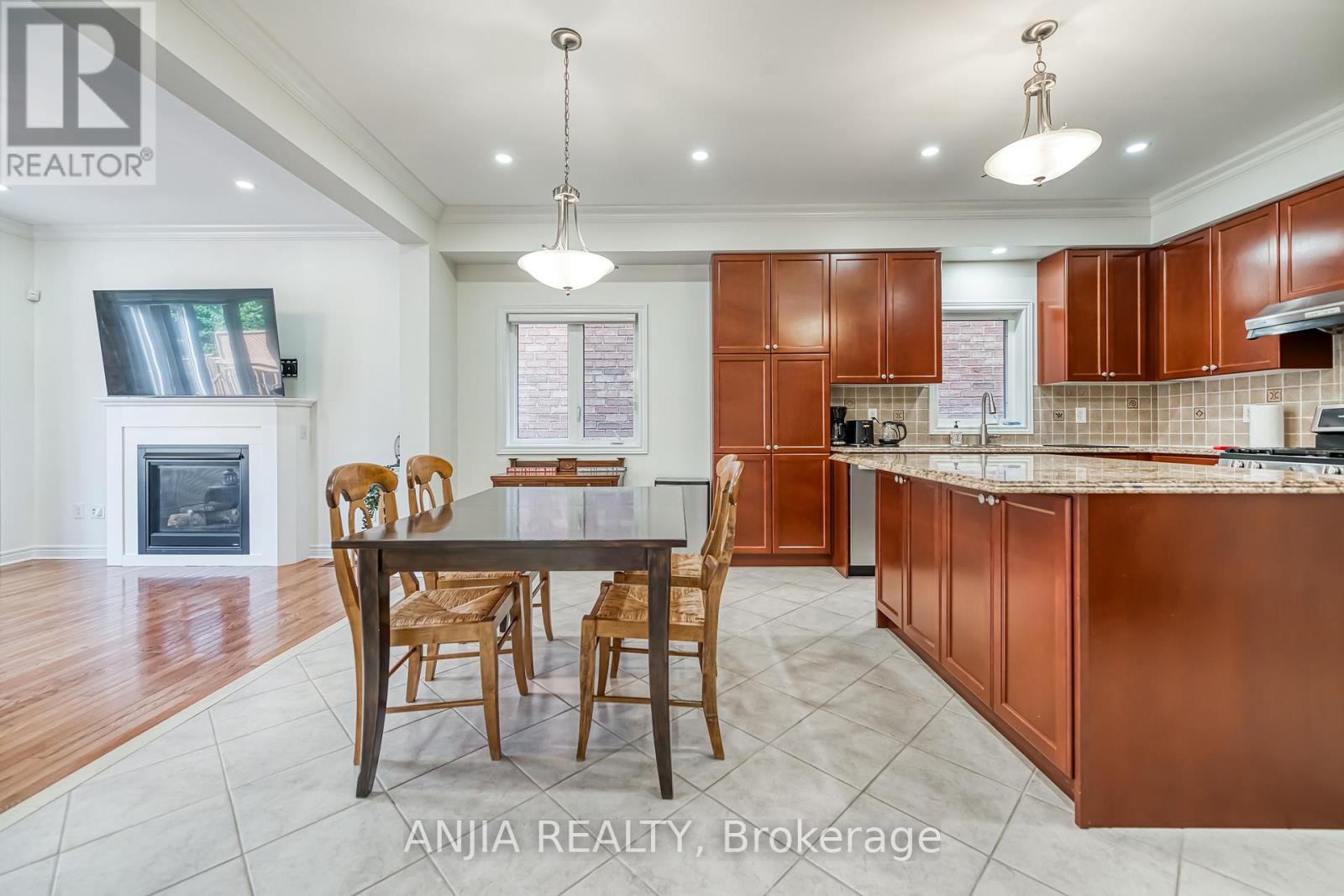 103 Shady Oaks Avenue, Markham, Ontario L6B 0P5 - Photo 13 - N12552868