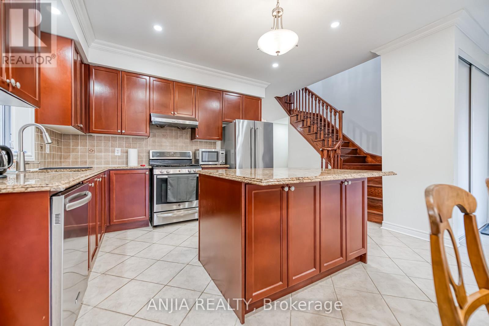 103 Shady Oaks Avenue, Markham, Ontario L6B 0P5 - Photo 15 - N12552868