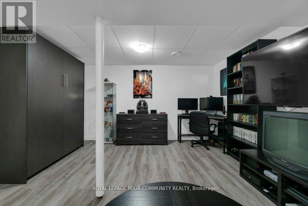 258 Harding Park Street, Newmarket, Ontario  L3Y 0E1 - Photo 37 - N12552954