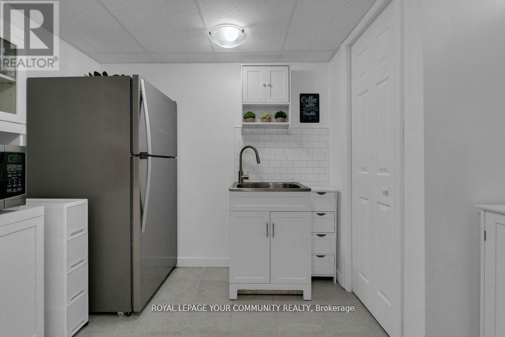 258 Harding Park Street, Newmarket, Ontario  L3Y 0E1 - Photo 41 - N12552954