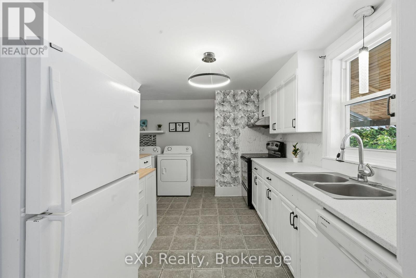 680 11th Street W, Owen Sound, Ontario  N4K 3T3 - Photo 13 - X12552990