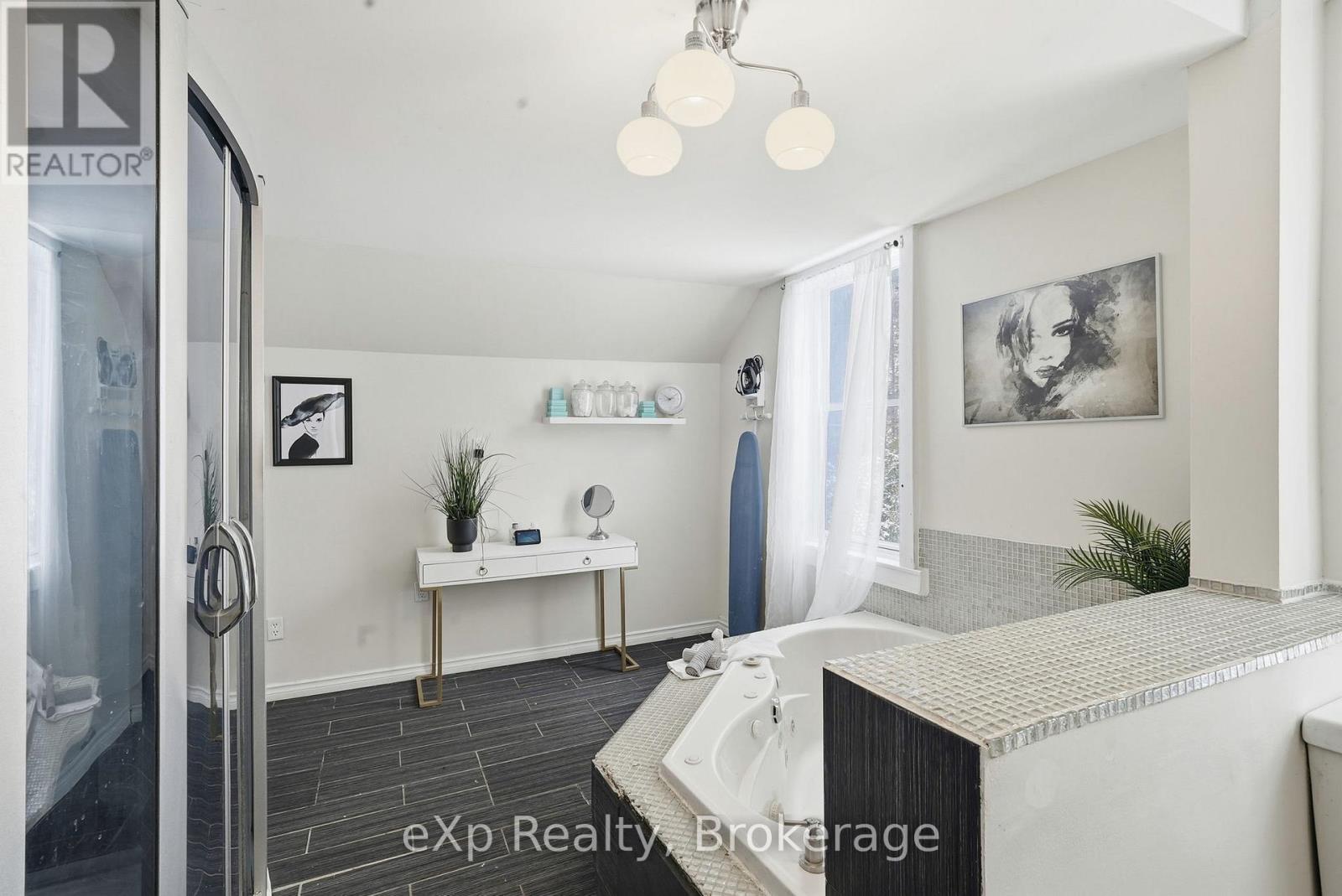 680 11th Street W, Owen Sound, Ontario  N4K 3T3 - Photo 25 - X12552990