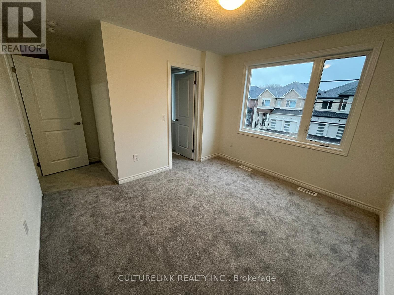 10 Sassafras Road, Springwater, Ontario  L9X 2C6 - Photo 11 - S12552768