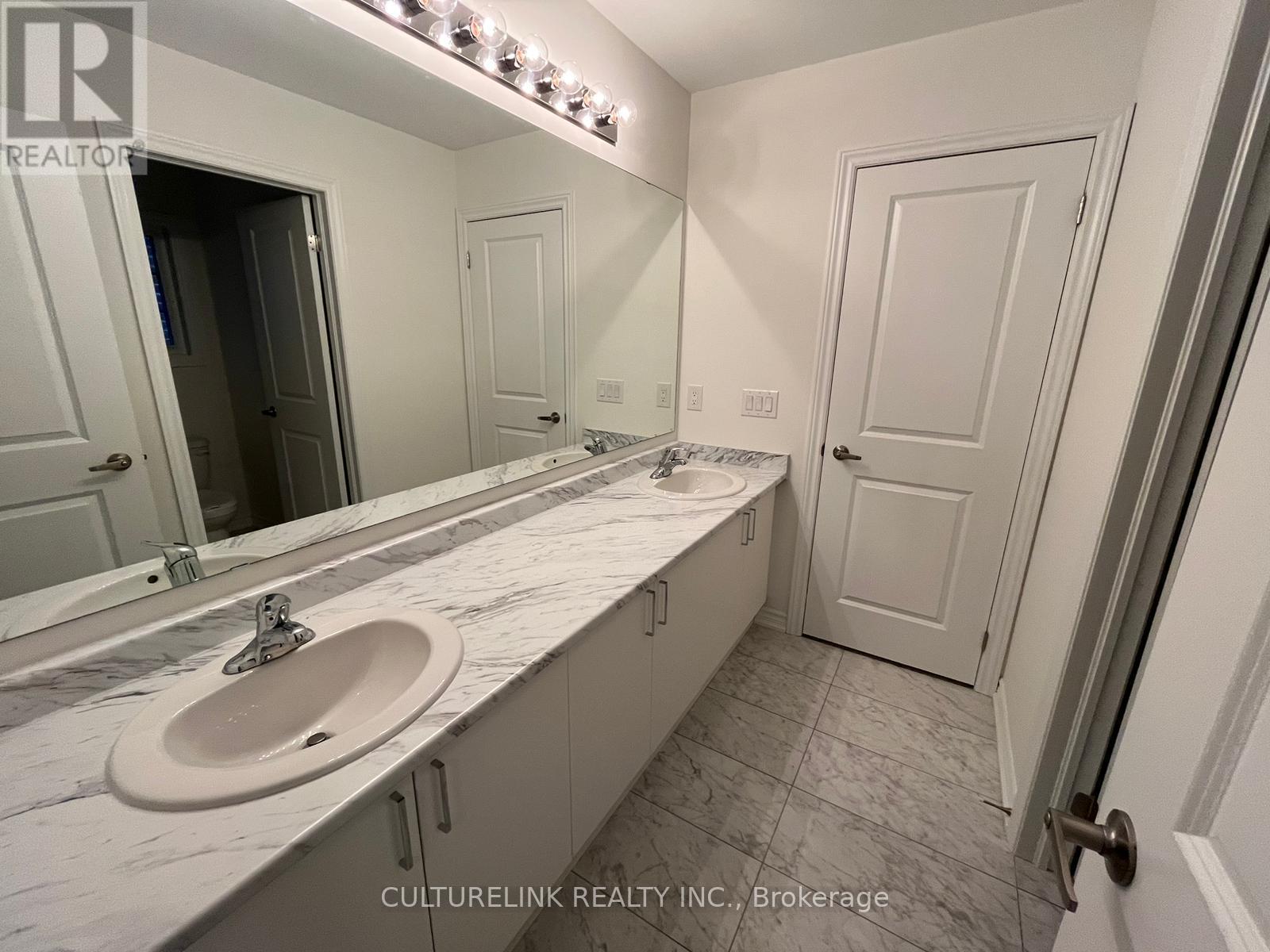 10 Sassafras Road, Springwater, Ontario  L9X 2C6 - Photo 17 - S12552768