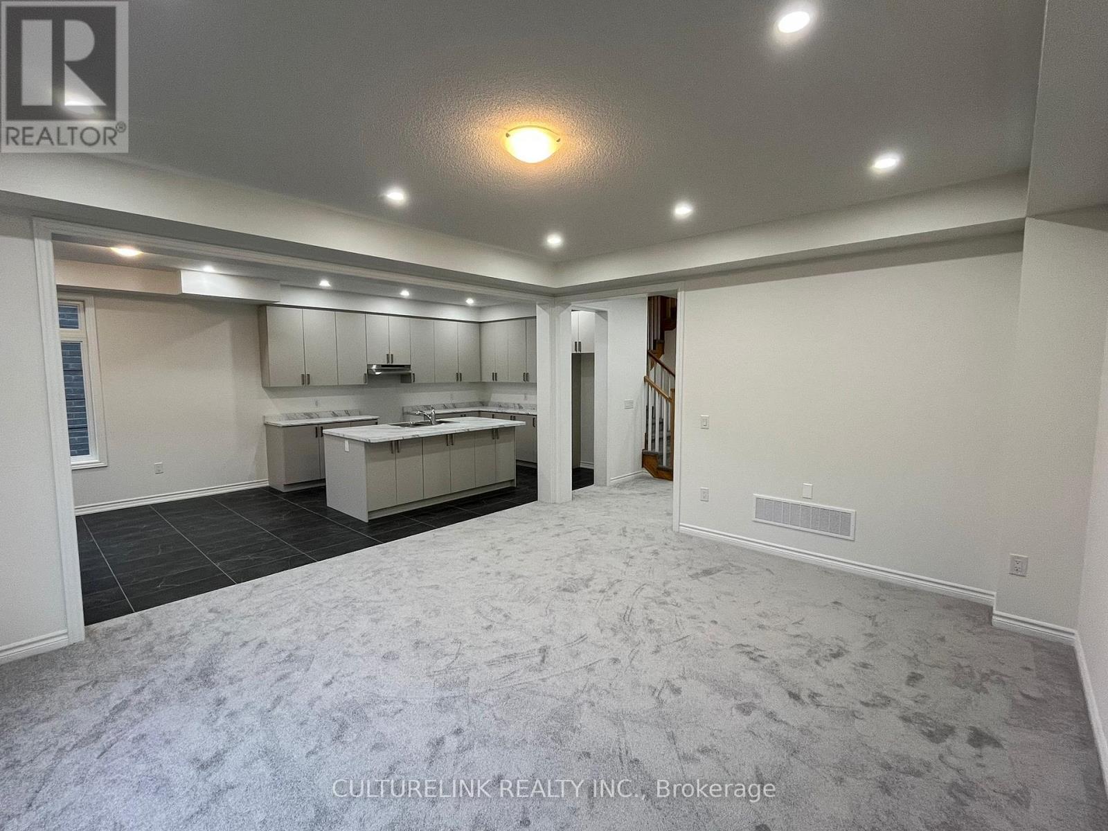 10 Sassafras Road, Springwater, Ontario  L9X 2C6 - Photo 2 - S12552768