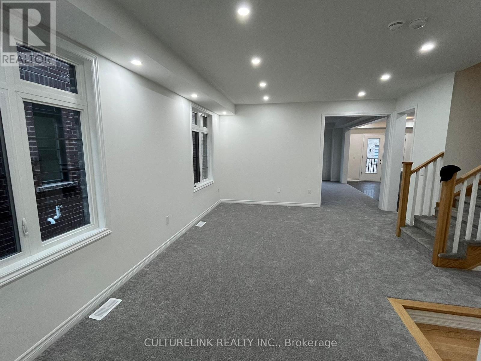 10 Sassafras Road, Springwater, Ontario  L9X 2C6 - Photo 6 - S12552768