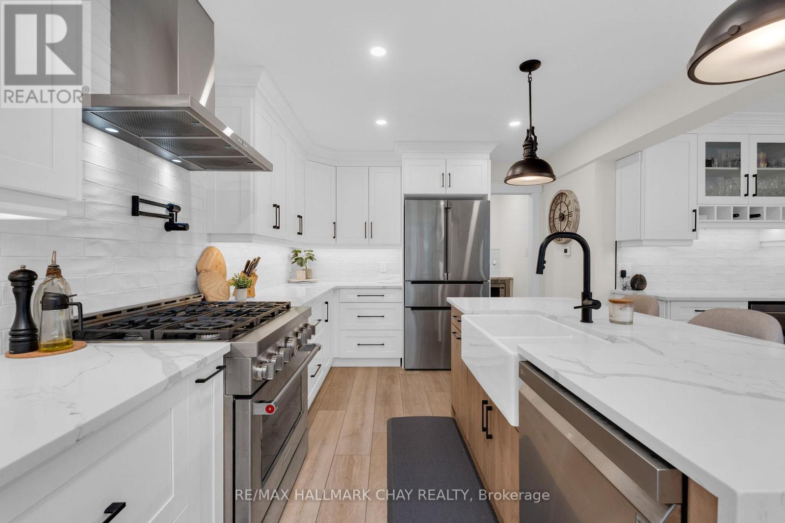 3 Heatherwood Drive, Springwater, Ontario  L9X 0N4 - Photo 11 - S12552934