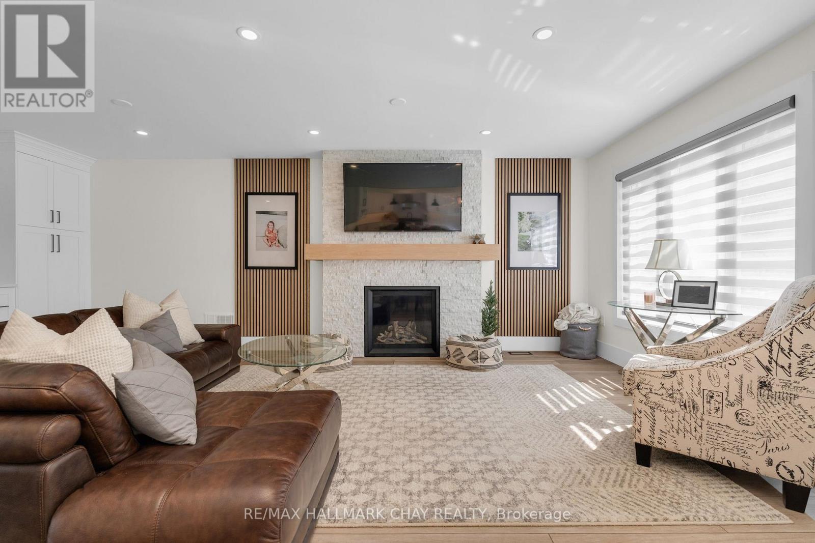 3 Heatherwood Drive, Springwater, Ontario  L9X 0N4 - Photo 4 - S12552934