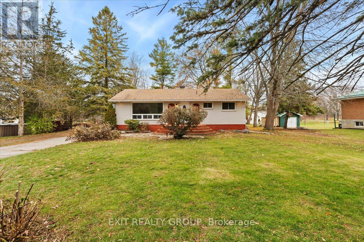 40 Hartsmere Road, Quinte West, Ontario K8V 5P4 - Photo 2 - X12553010