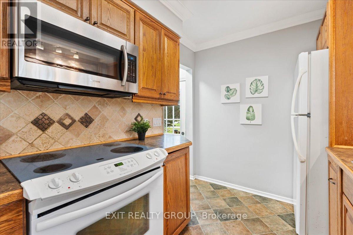 40 Hartsmere Road, Quinte West, Ontario K8V 5P4 - Photo 25 - X12553010