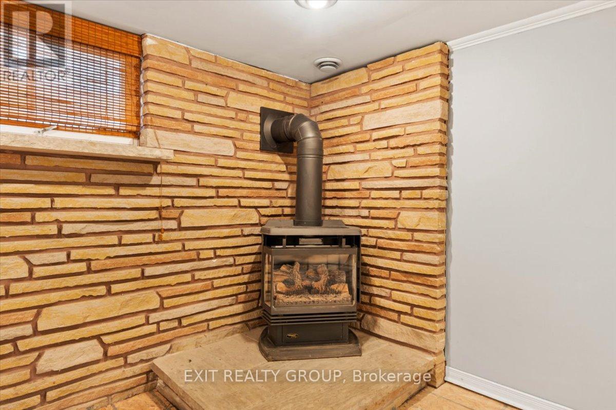 40 Hartsmere Road, Quinte West, Ontario K8V 5P4 - Photo 28 - X12553010