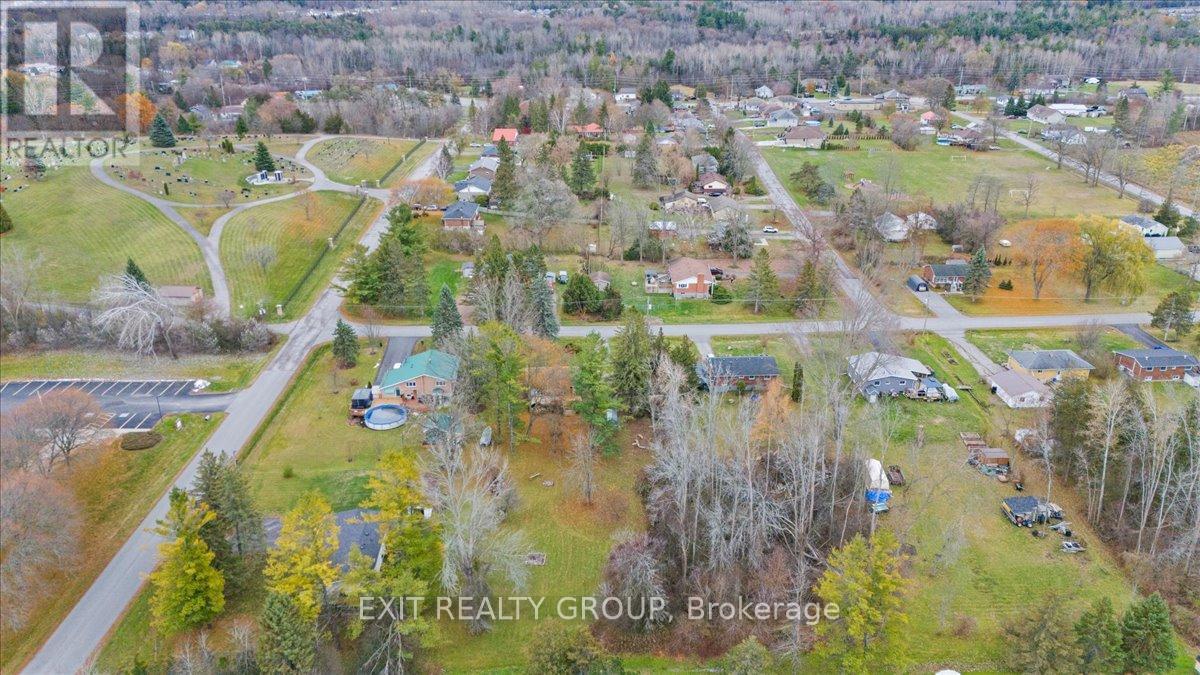 40 Hartsmere Road, Quinte West, Ontario K8V 5P4 - Photo 3 - X12553010