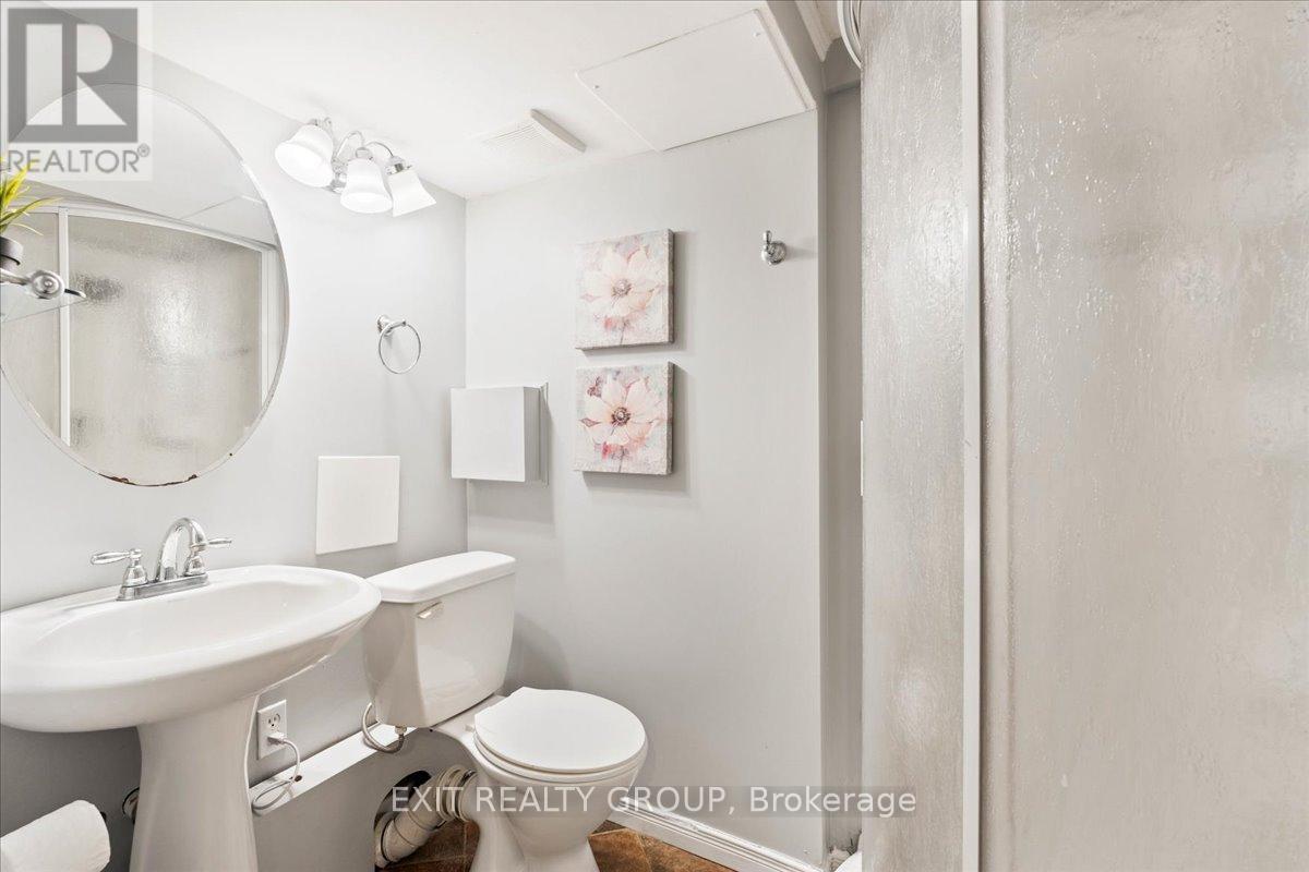 40 Hartsmere Road, Quinte West, Ontario K8V 5P4 - Photo 34 - X12553010