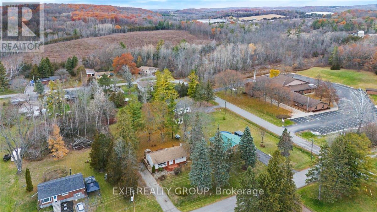 40 Hartsmere Road, Quinte West, Ontario K8V 5P4 - Photo 44 - X12553010