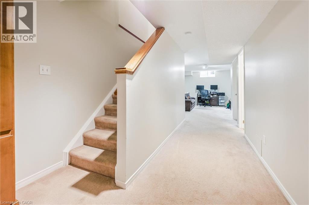 747 Fairway Court, Kitchener, Ontario  N2A 4B4 - Photo 27 - 40773868