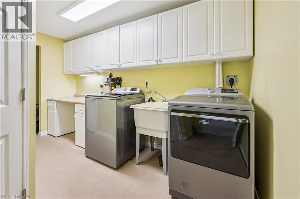 747 Fairway Court, Kitchener, Ontario  N2A 4B4 - Photo 32 - 40773868