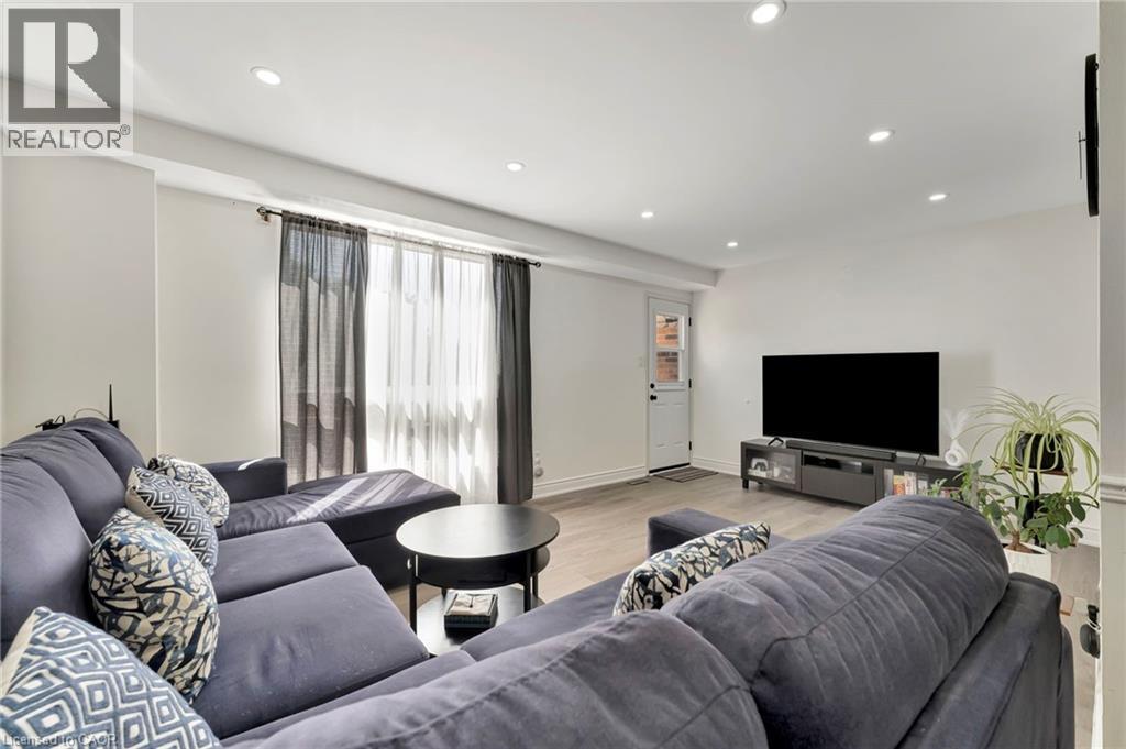 175 Cedar Street Unit# 37, Cambridge, Ontario N1S 4X9 - Photo 3 - 40785792