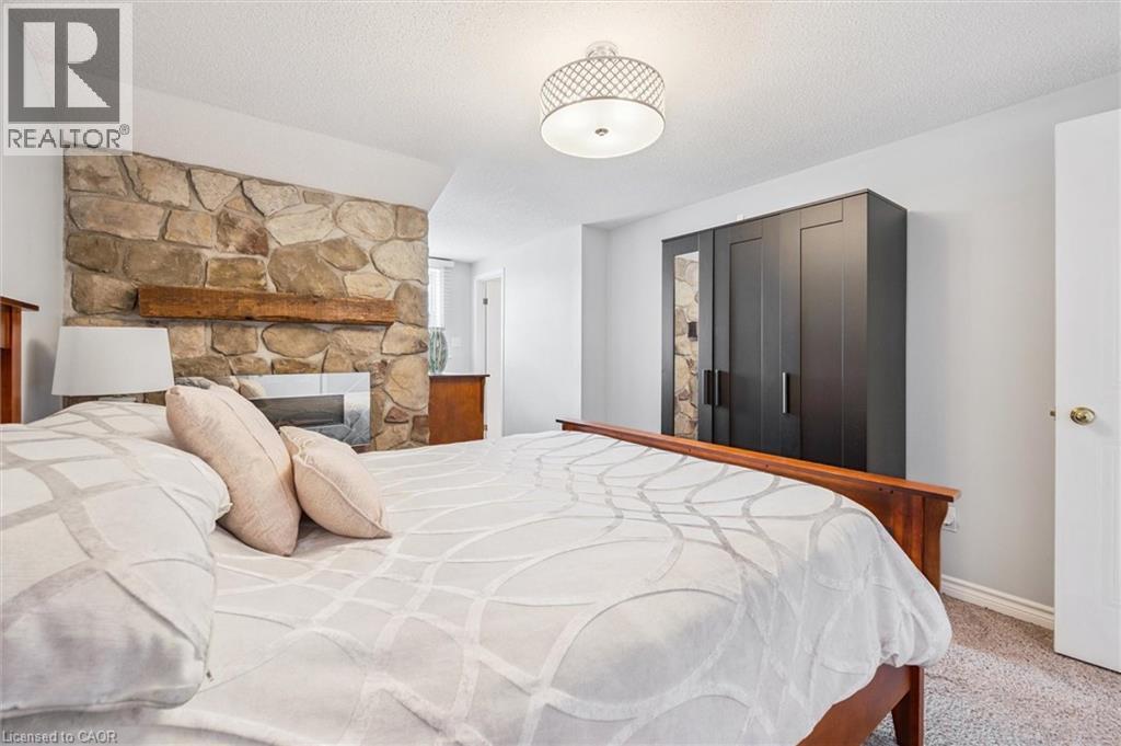 747 Fairway Court, Kitchener, Ontario  N2A 4B4 - Photo 18 - 40773868