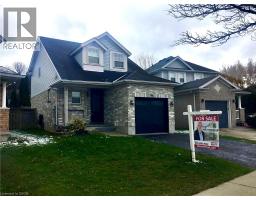 747 FAIRWAY Court, Kitchener, Ontario