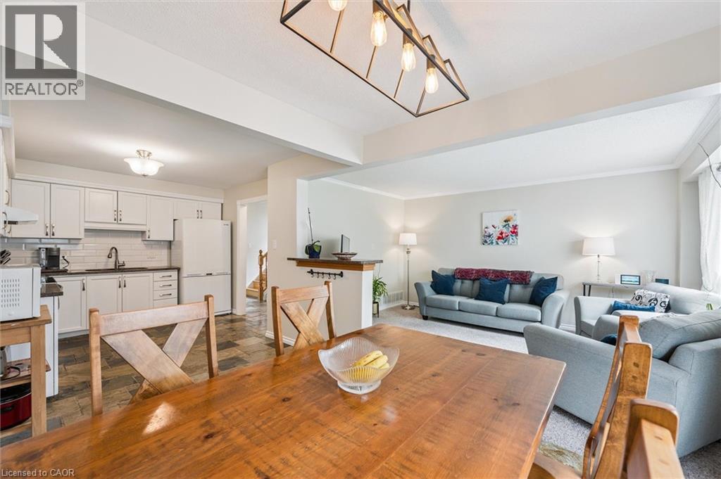 747 Fairway Court, Kitchener, Ontario  N2A 4B4 - Photo 13 - 40773868