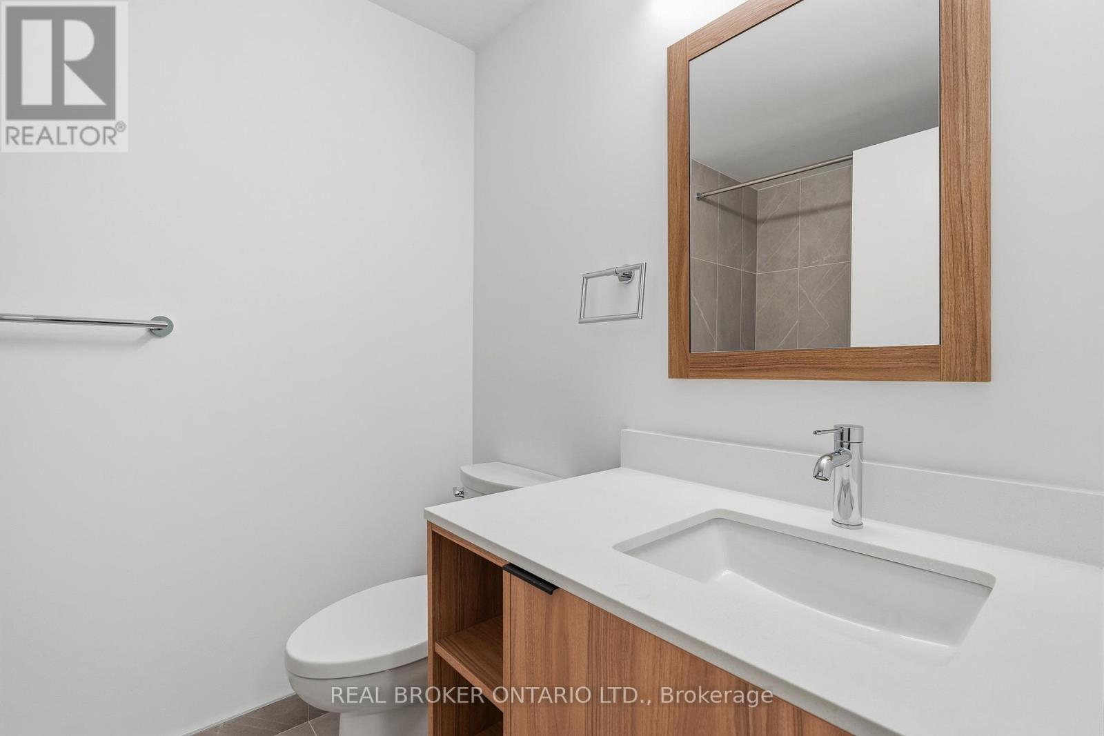 520 - 1037 The Queensway, Toronto, Ontario M8Z 6C7 - Photo 9 - W12552758