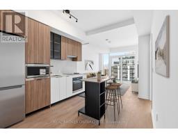 520 - 1037 THE QUEENSWAY, Toronto, Ontario